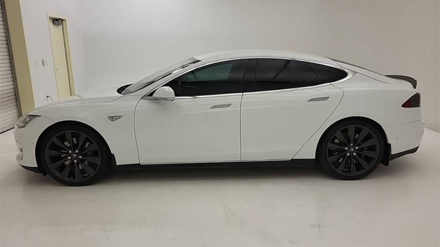 2015 Tesla Model S 5YJSA1E23FF108032