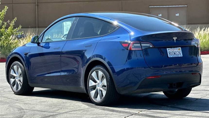 2021 Tesla Model Y 5YJYGDEE3MF096790