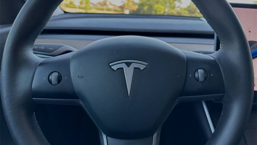 2021 Tesla Model Y 5YJYGDEE3MF096790