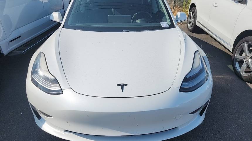 2018 Tesla Model 3 5YJ3E1EB7JF094654