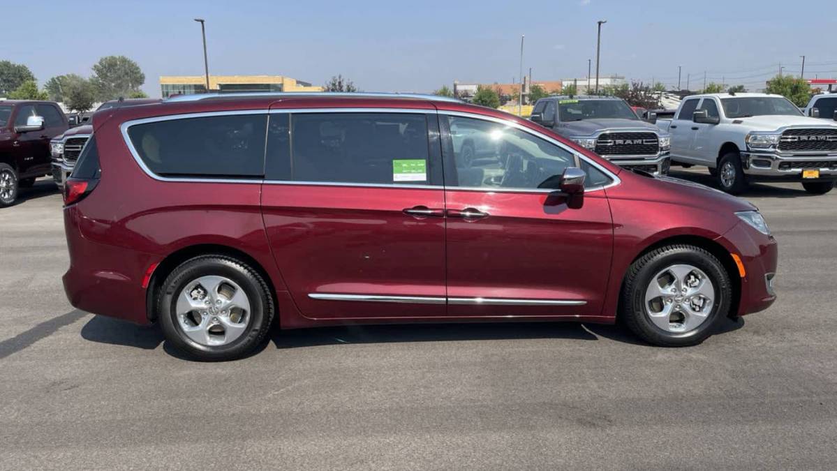 2018 Chrysler Pacifica Hybrid 2C4RC1N72JR248218