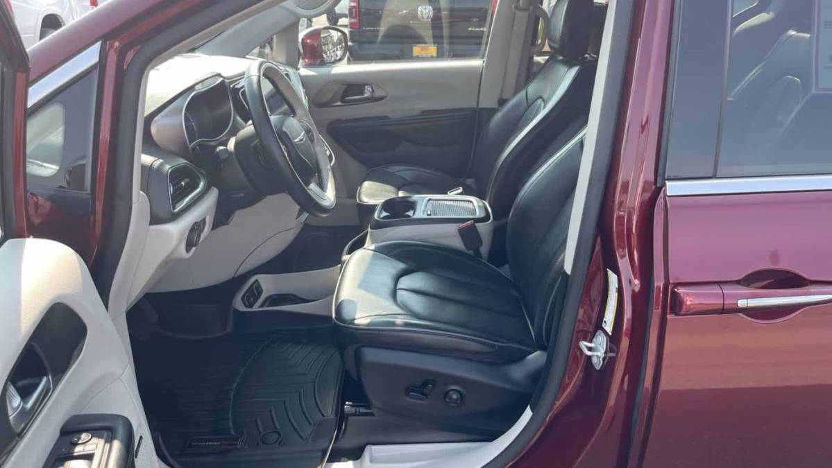 2018 Chrysler Pacifica Hybrid 2C4RC1N72JR248218