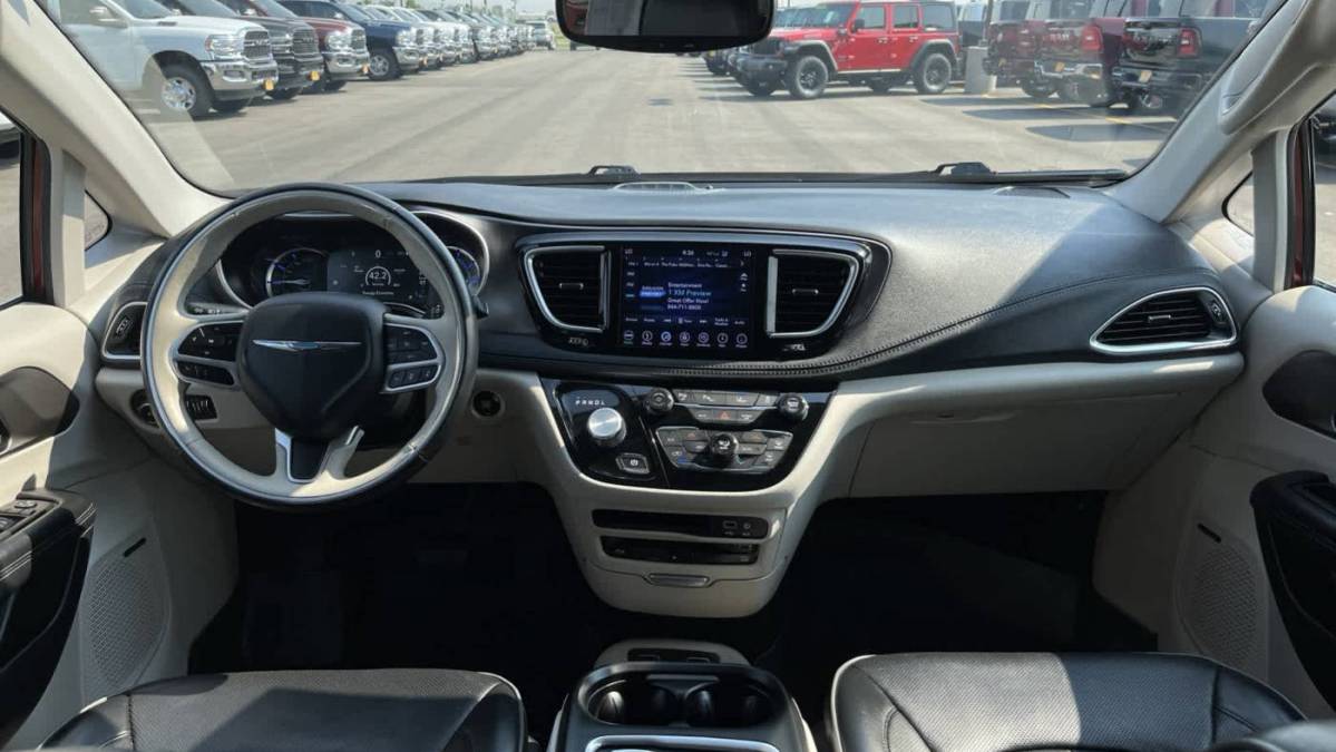 2018 Chrysler Pacifica Hybrid 2C4RC1N72JR248218