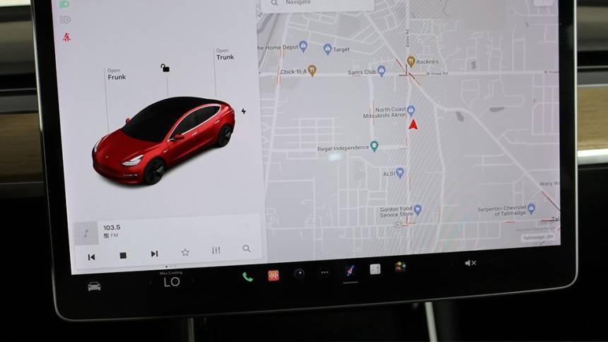 2018 Tesla Model 3 5YJ3E1EB1JF114736