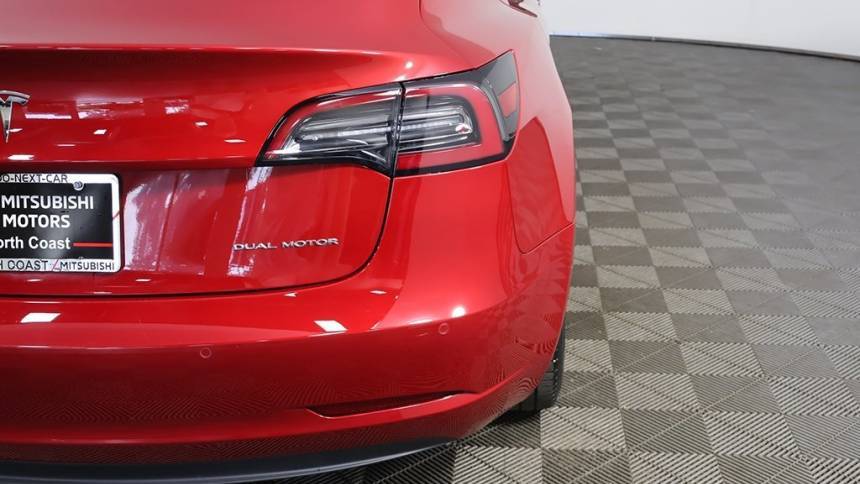 2018 Tesla Model 3 5YJ3E1EB1JF114736