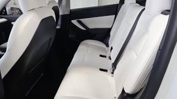 2021 Tesla Model Y 5YJYGDEE1MF210303