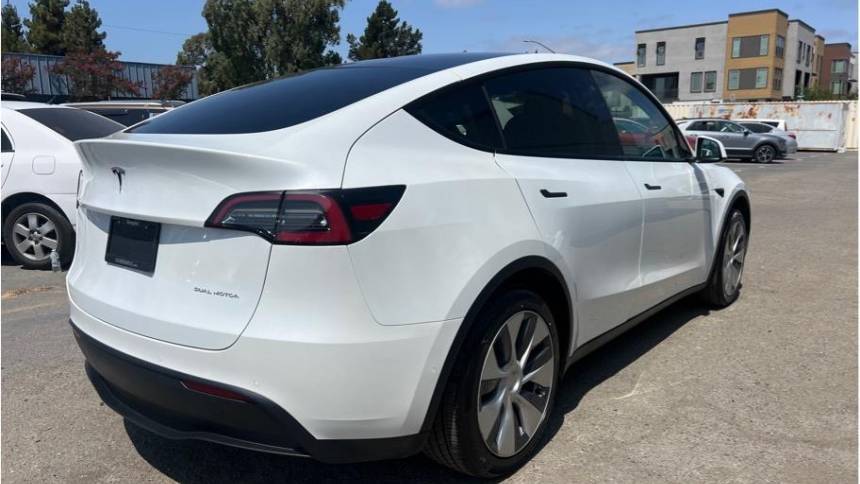 2020 Tesla Model Y 5YJYGDEE9LF026208