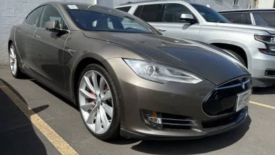 2016 Tesla Model S 5YJSA1E43GF129532