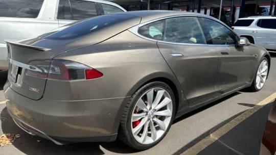 2016 Tesla Model S 5YJSA1E43GF129532