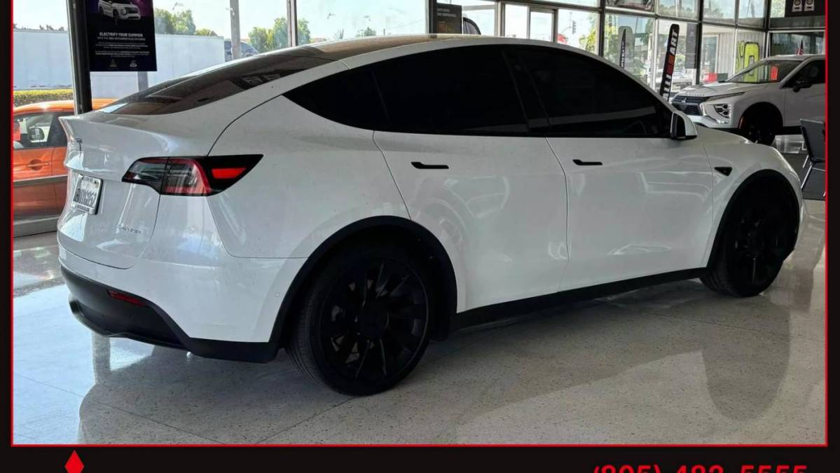 2021 Tesla Model Y 5YJYGDEE9MF118520