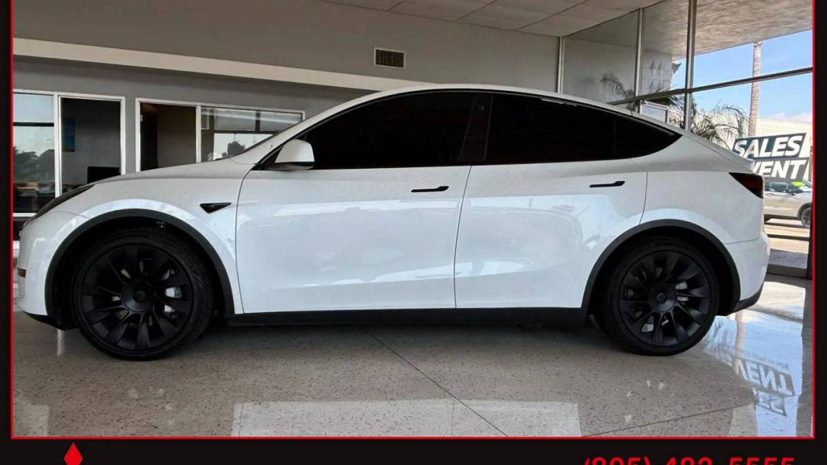 2021 Tesla Model Y 5YJYGDEE9MF118520