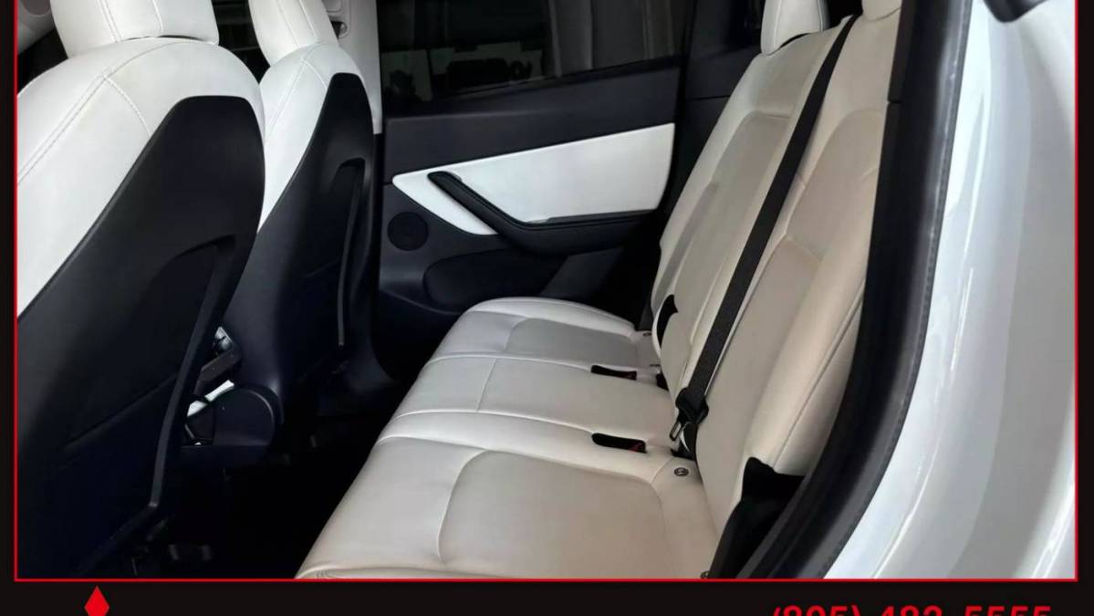 2021 Tesla Model Y 5YJYGDEE9MF118520