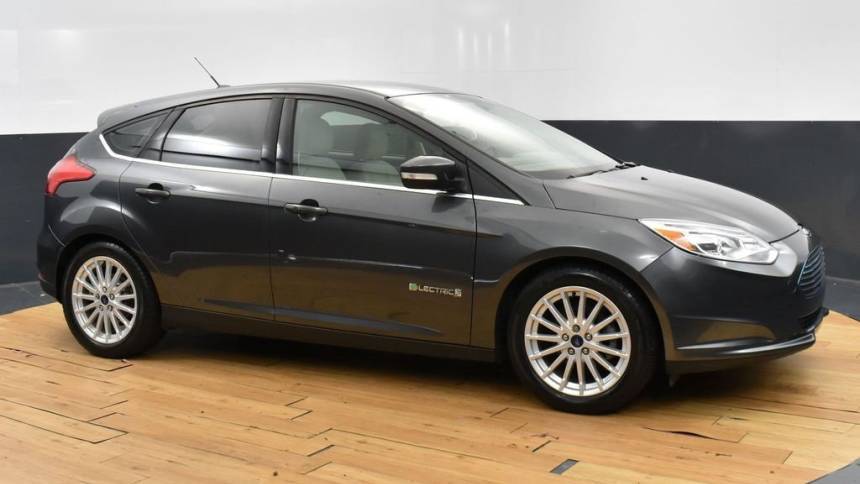 2018 Ford Focus 1FADP3R41JL213243