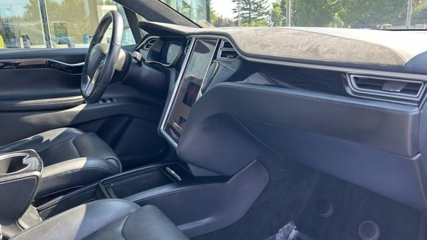 2016 Tesla Model X 5YJXCAE28GF007389