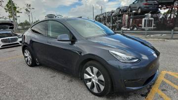 2021 Tesla Model Y 5YJYGAEE2MF186608