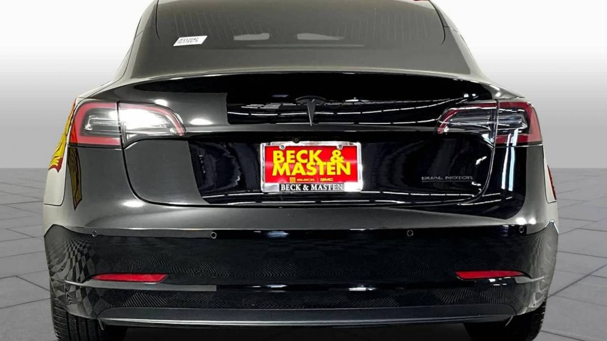 2018 Tesla Model 3 5YJ3E1EB0JF113142