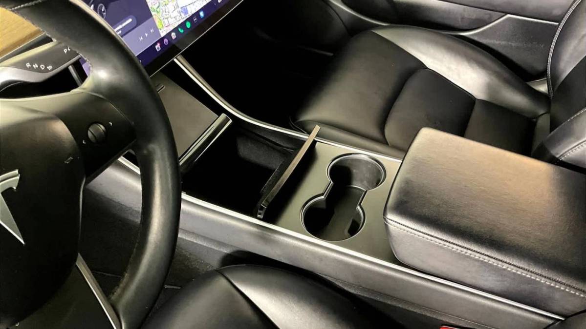 2018 Tesla Model 3 5YJ3E1EB0JF113142