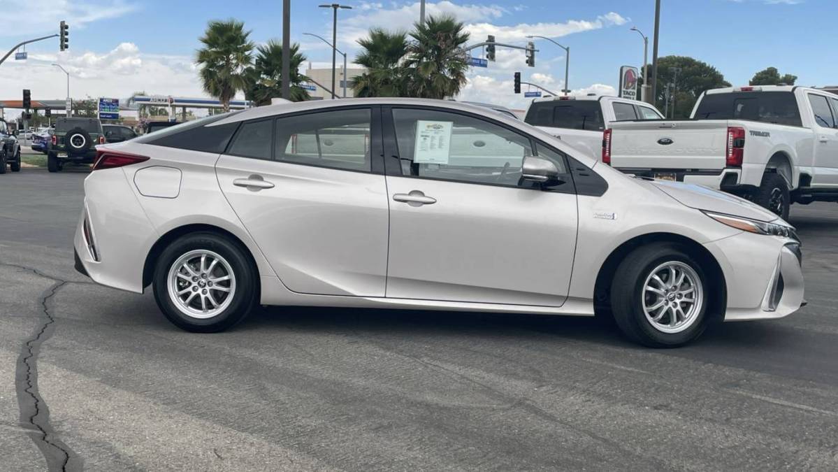 2018 Toyota Prius Prime JTDKARFP7J3079763