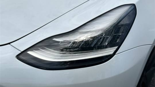 2019 Tesla Model 3 5YJ3E1EB4KF493166