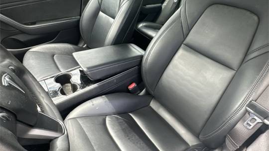 2019 Tesla Model 3 5YJ3E1EB4KF493166