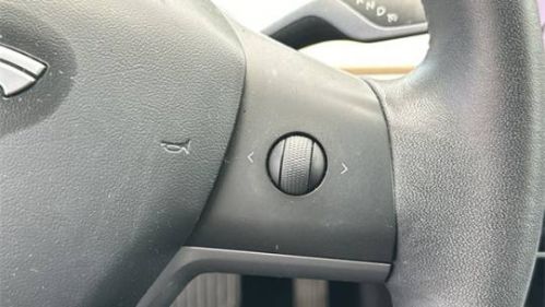 2019 Tesla Model 3 5YJ3E1EB4KF493166