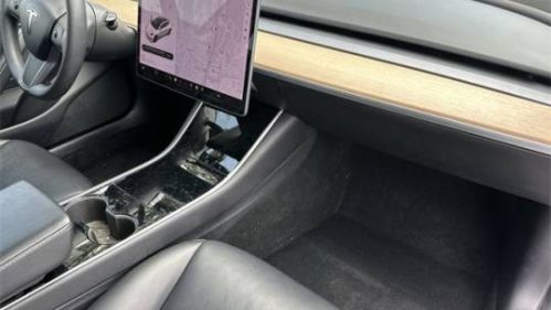 2019 Tesla Model 3 5YJ3E1EB4KF493166