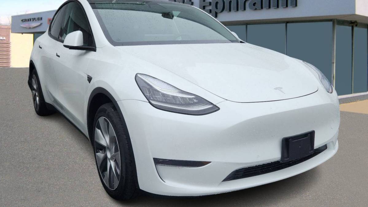 2020 Tesla Model Y 5YJYGDEE8LF009593