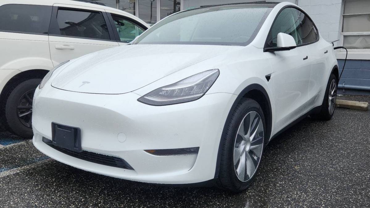 2020 Tesla Model Y 5YJYGDEE8LF009593