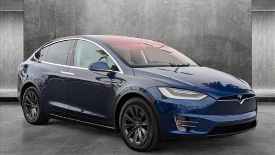 2017 Tesla Model X 5YJXCDE25HF056858