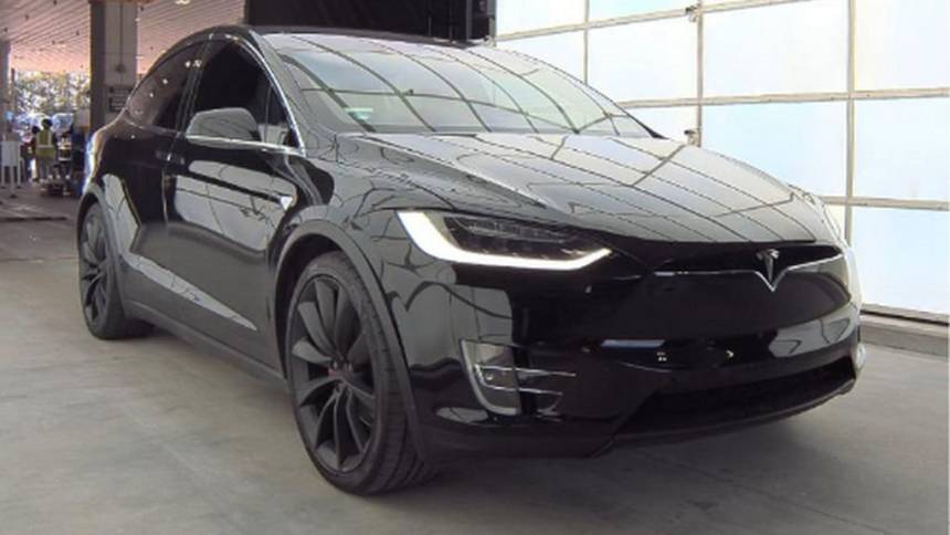 2018 Tesla Model X 5YJXCBE42JF120172