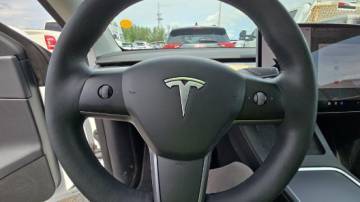 2021 Tesla Model Y 5YJYGDEE0MF244460