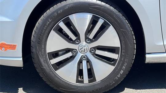 2019 Volkswagen e-Golf WVWKR7AU7KW912276