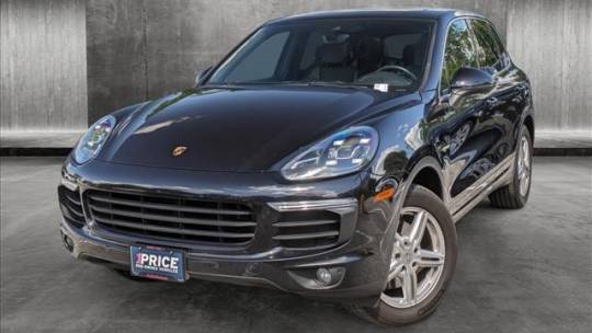 2017 Porsche Cayenne WP1AE2A21HLA74926