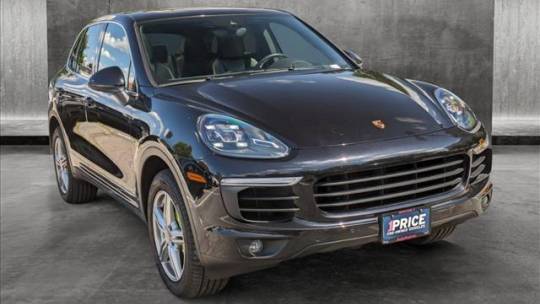 2017 Porsche Cayenne WP1AE2A21HLA74926