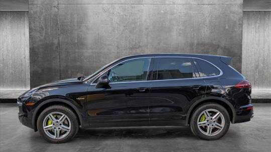 2017 Porsche Cayenne WP1AE2A21HLA74926