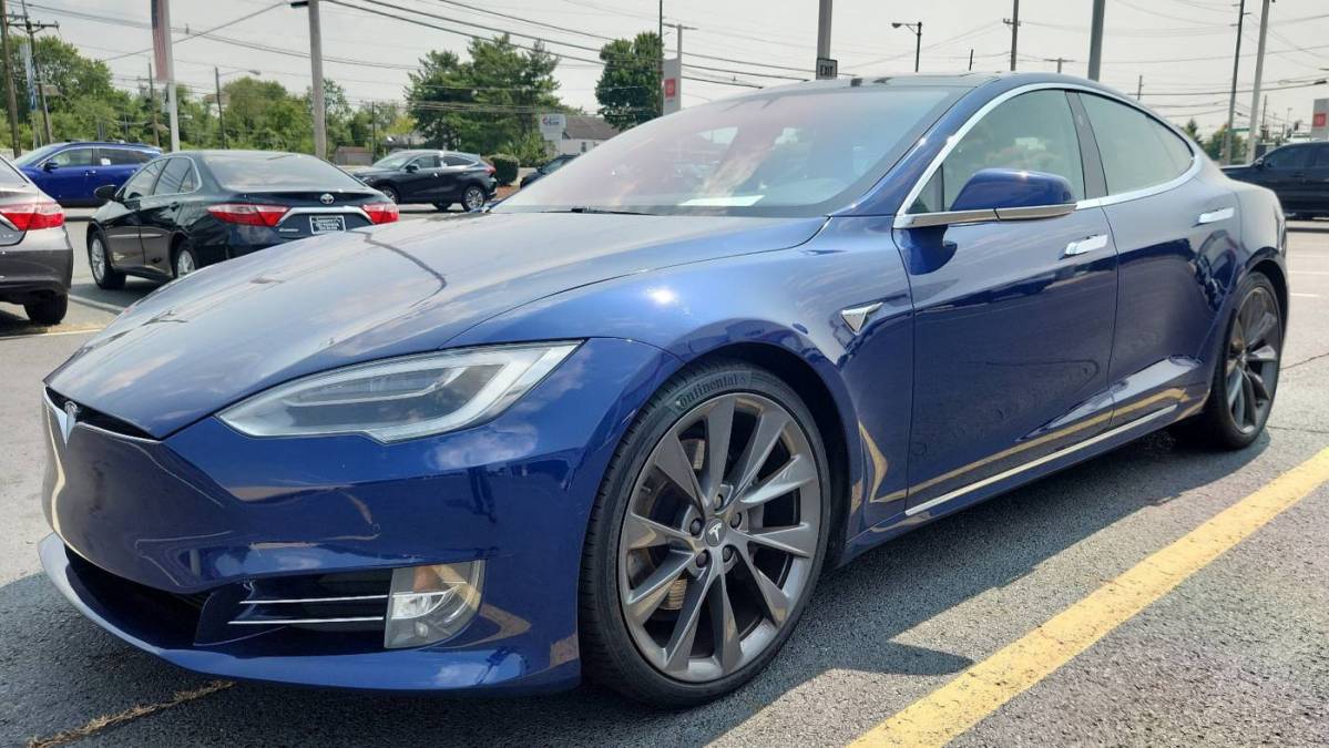 2017 Tesla Model S 5YJSA1E24HF196012