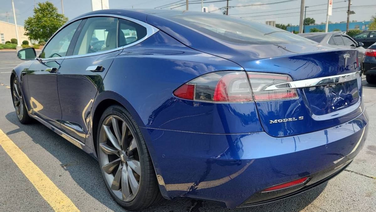 2017 Tesla Model S 5YJSA1E24HF196012