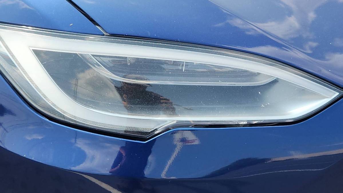 2017 Tesla Model S 5YJSA1E24HF196012