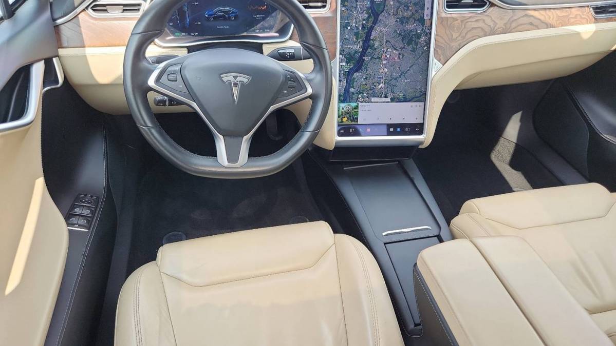 2017 Tesla Model S 5YJSA1E24HF196012