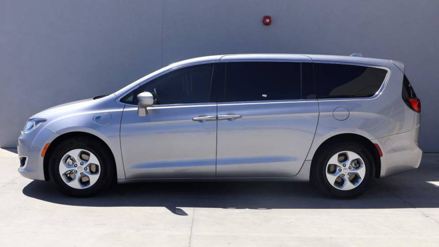 2018 Chrysler Pacifica Hybrid 2C4RC1H73JR126995