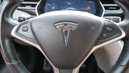 2015 Tesla Model S 5YJSA1H29FFP74792