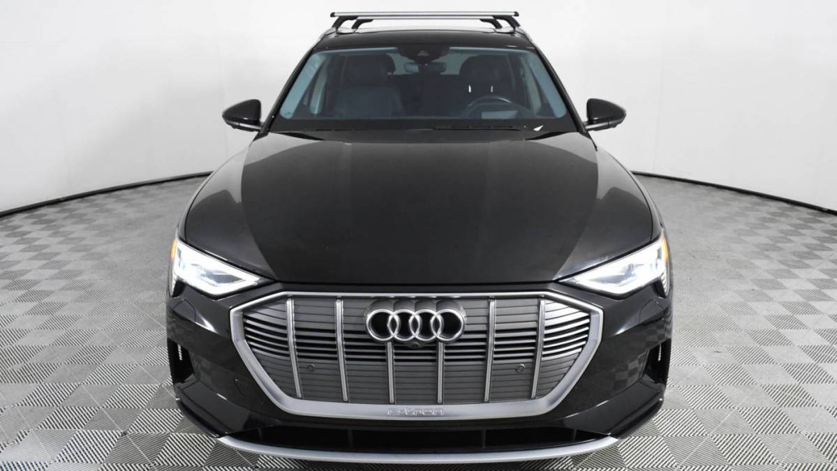 2019 Audi e-tron WA1VAAGEXKB025077