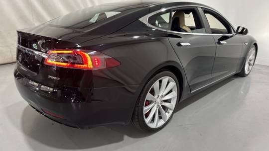 2016 Tesla Model S 5YJSA1E49GF144133