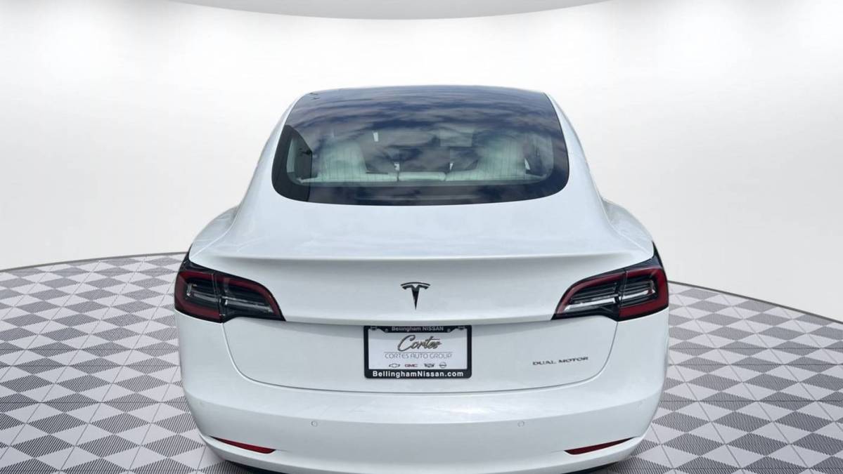 2018 Tesla Model 3 5YJ3E1EBXJF122477