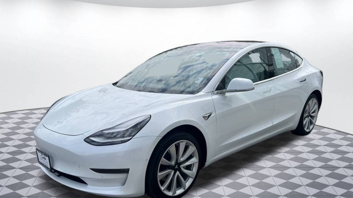 2018 Tesla Model 3 5YJ3E1EBXJF122477