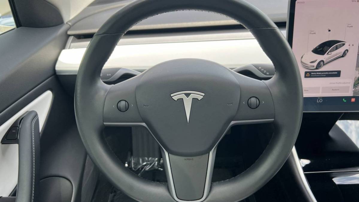 2018 Tesla Model 3 5YJ3E1EBXJF122477