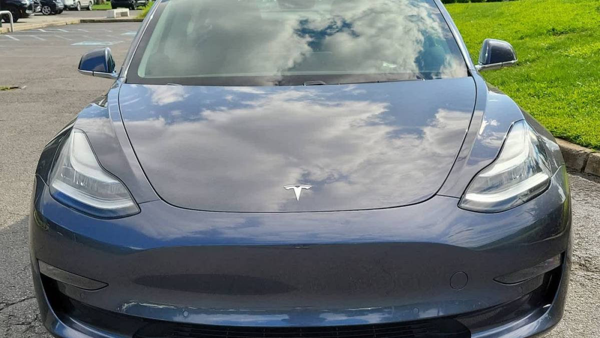 2019 Tesla Model 3 5YJ3E1EA4KF400105