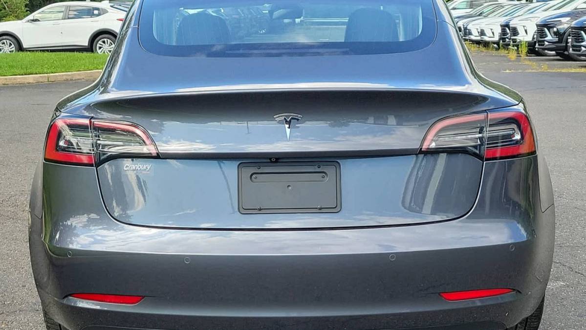 2019 Tesla Model 3 5YJ3E1EA4KF400105