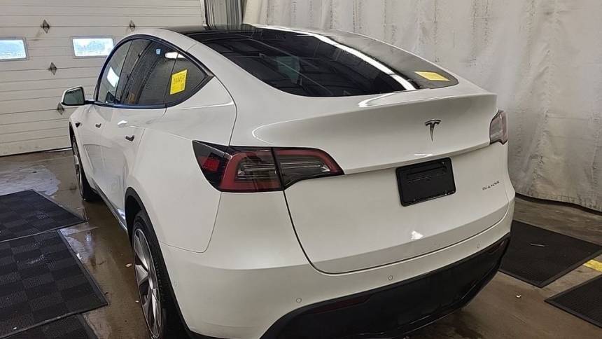 2021 Tesla Model Y 5YJYGAEE2MF238206