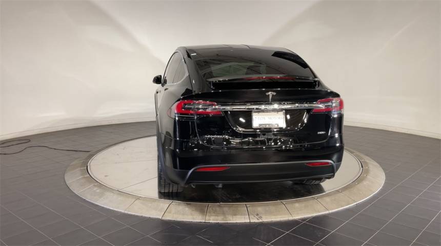 2017 Tesla Model X 5YJXCBE29HF044426